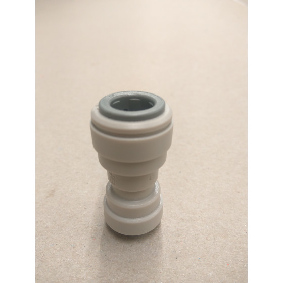 John Guest 3/8" x 1/4" straight connector